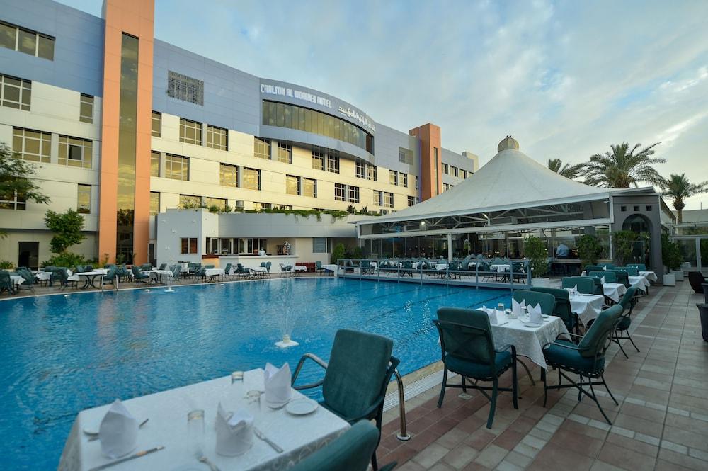 Carlton Al Moaibed Hotel Dammam Eksteriør bilde The swimming pool at the hotel