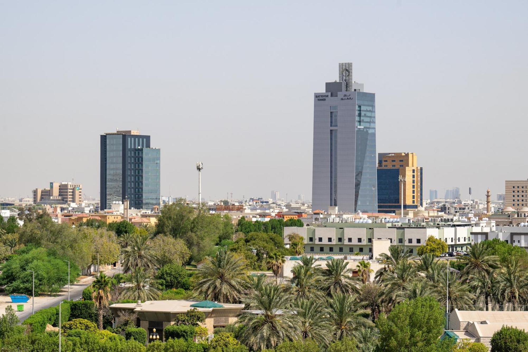 Carlton Al Moaibed Hotel Dammam Eksteriør bilde Riyadh skyline
