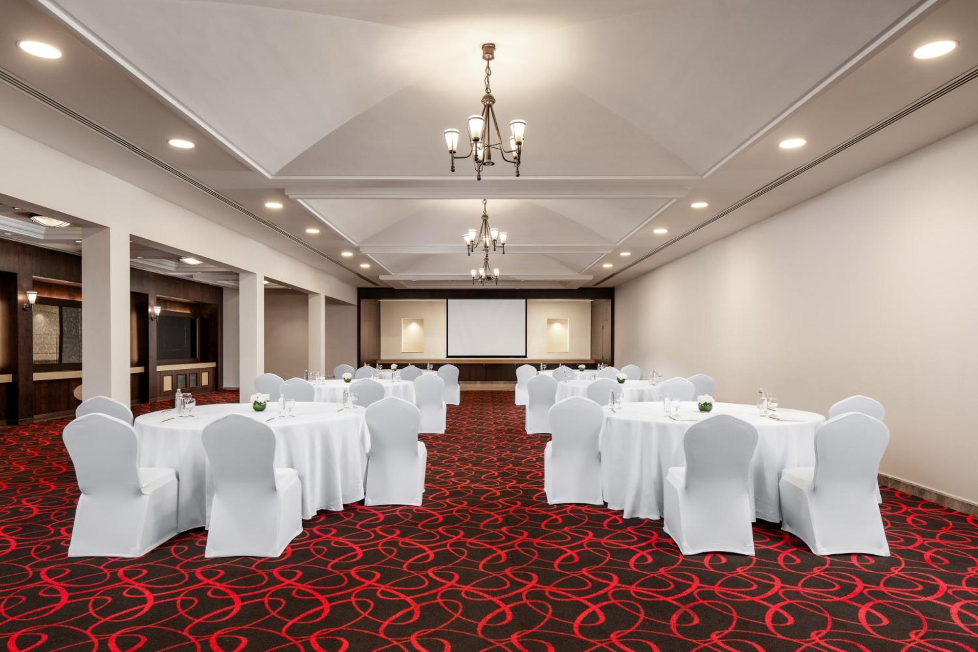 Carlton Al Moaibed Hotel Dammam Eksteriør bilde The ballroom at the hotel